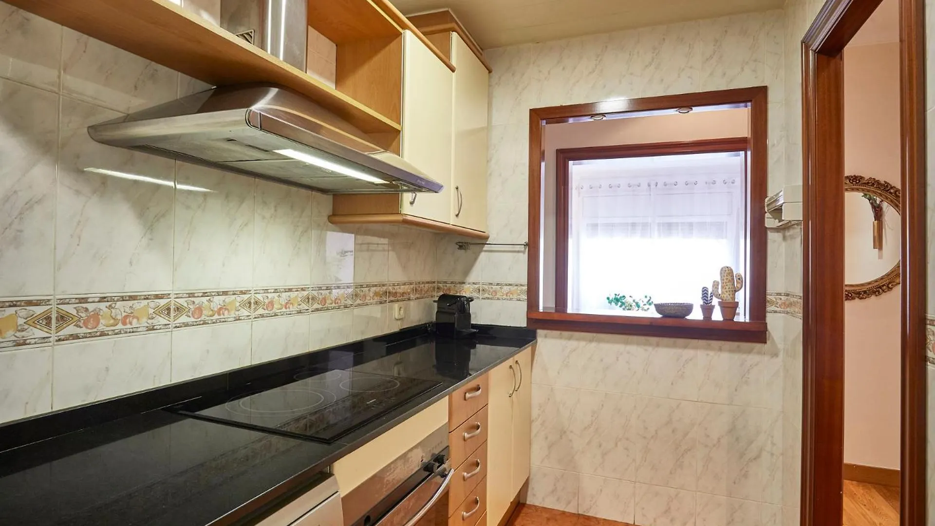 Bbarcelona Gaudi Avenue Flat 0*, Barcelona
