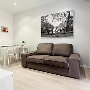 Apartment Miquel Angel - In Sants Large Community Terrace, Barcelona